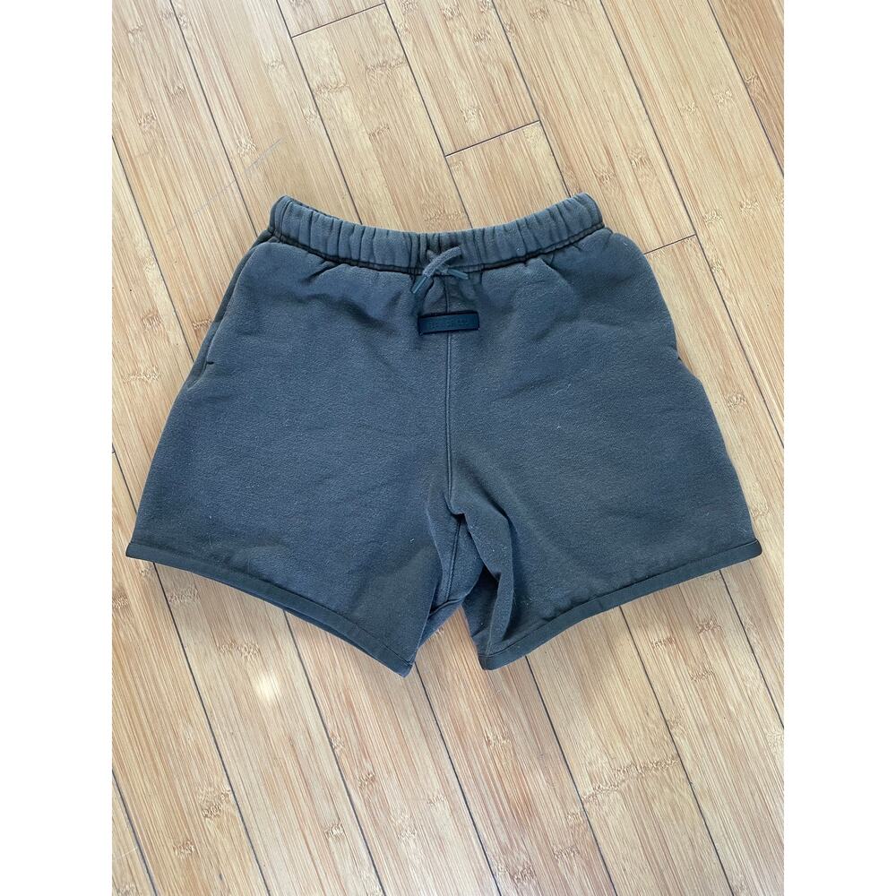 Fear of God Essentials Kids Sweatshort 'Heather Grey' | Kid's Size 12